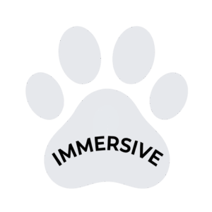 学び舎Immersiveのロゴ２｜銀色の猫の肉球に黒の文字でImmersive